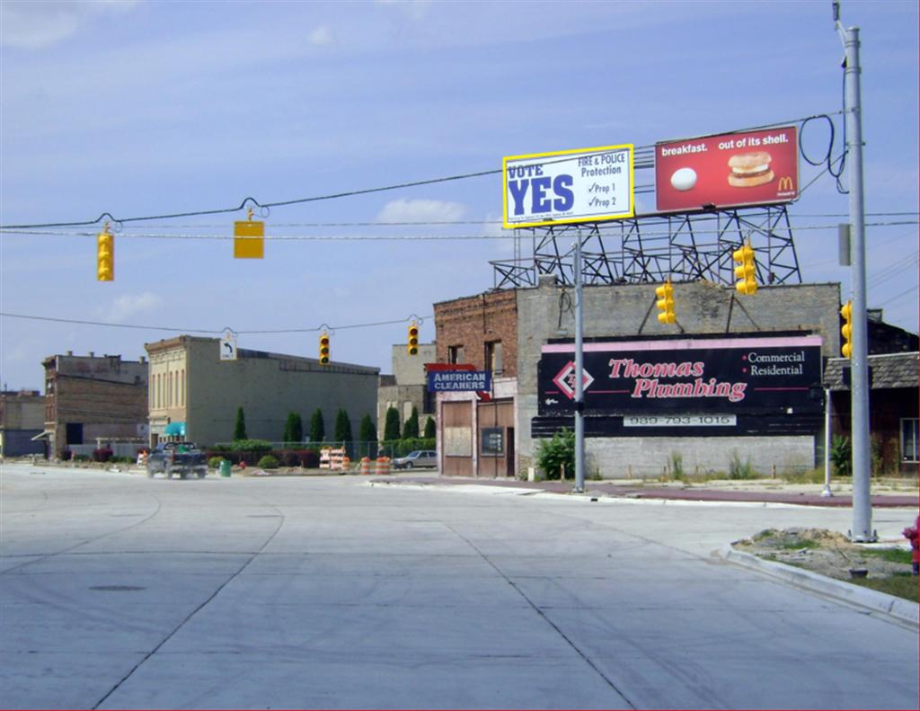 Photo of an outdoor ad in Saginaw