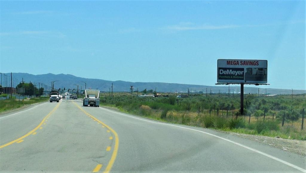 Photo of a billboard in Oreana