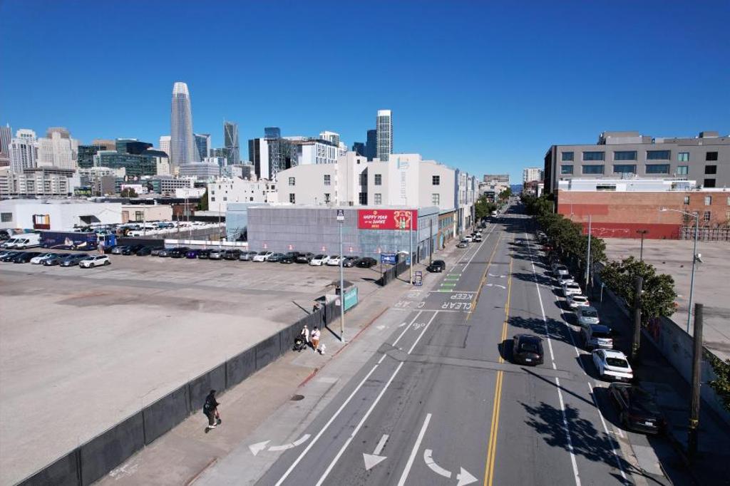 Photo of a billboard in Moreno Valley