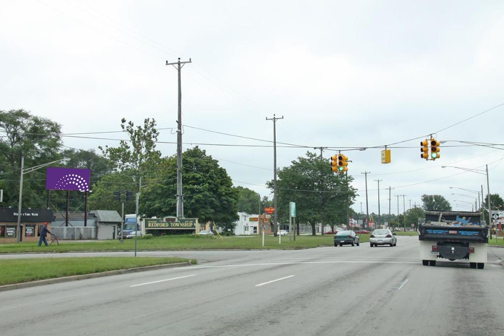 Photo of a billboard in Farmington Hills