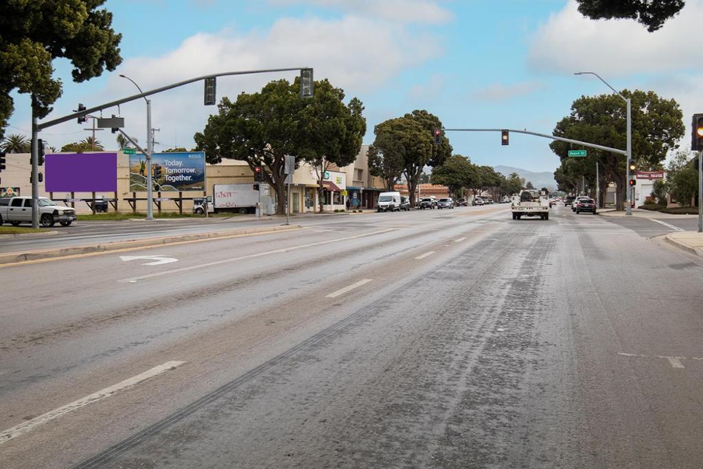 Photo of an outdoor ad in Santa Maria