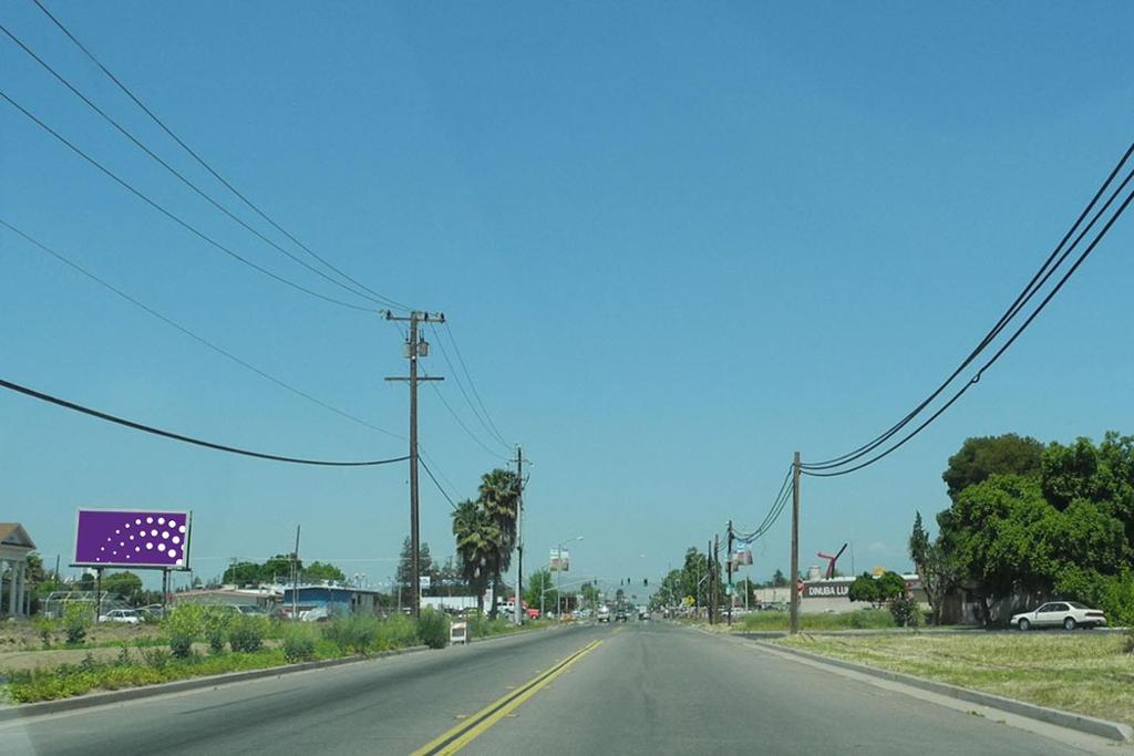 Photo of a billboard in Dinuba