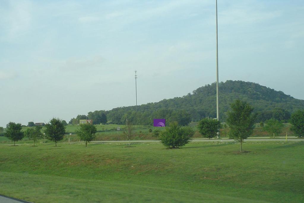 Photo of a billboard in Munfordville