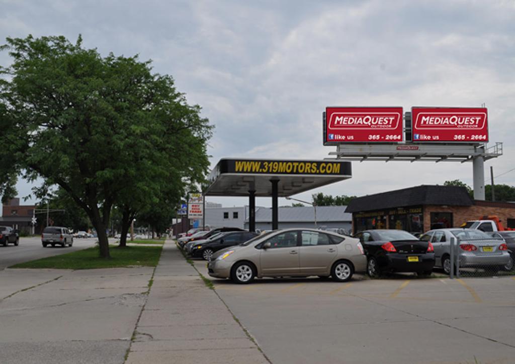 Photo of an outdoor ad in Cedar Rapids