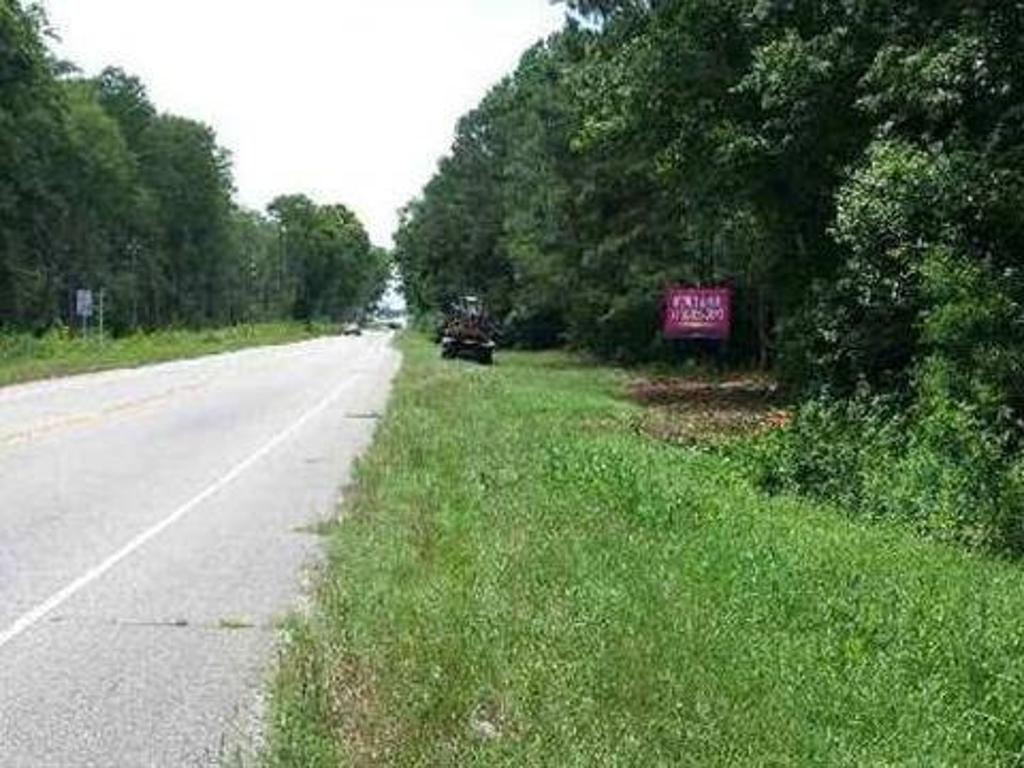 Photo of a billboard in Wagram