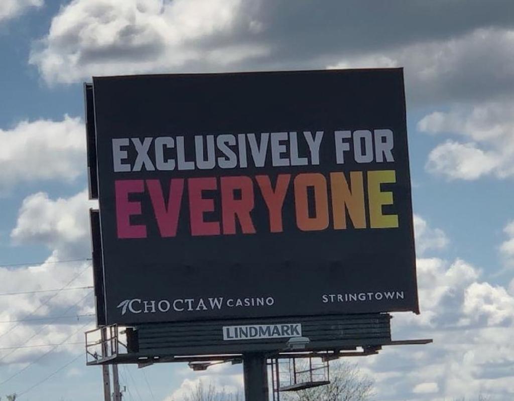 Photo of a billboard in Daisy