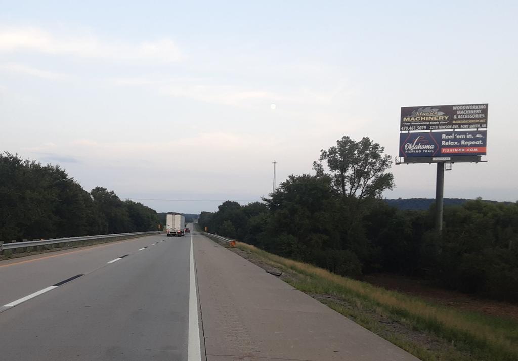 Photo of a billboard in Gans