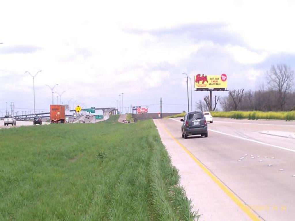 Photo of a billboard in Hewitt