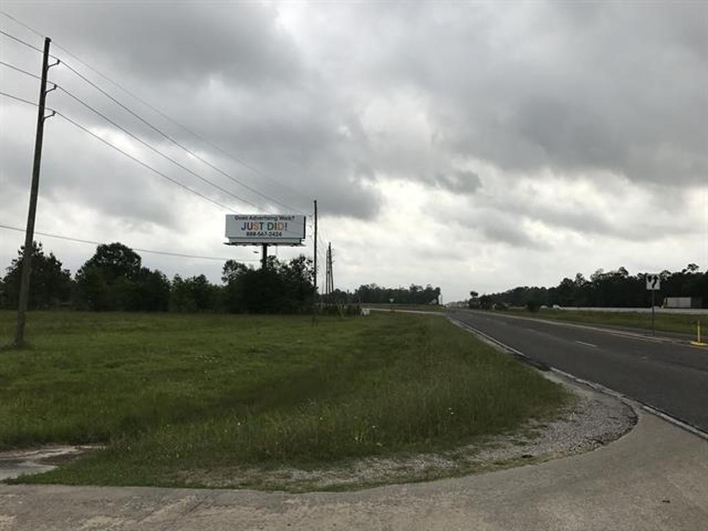 Photo of a billboard in Devers