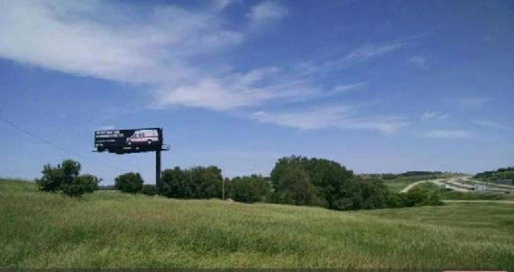 Photo of a billboard in Le Roy